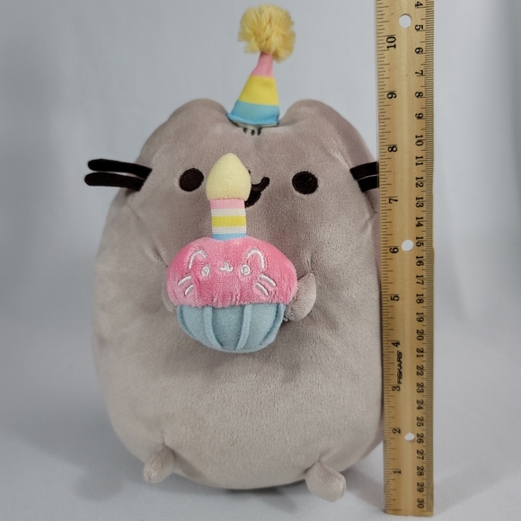 Gund Pusheen Snackables Birthday Cupcake Plush Stuffed Animal - Kawaii - Picture 5 of 14